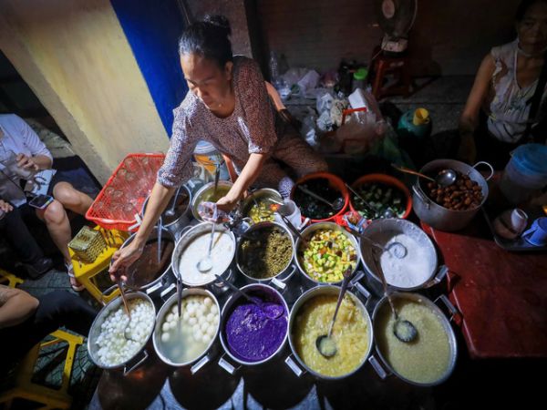Pedicab Food Tour In Hue From Chan May Port